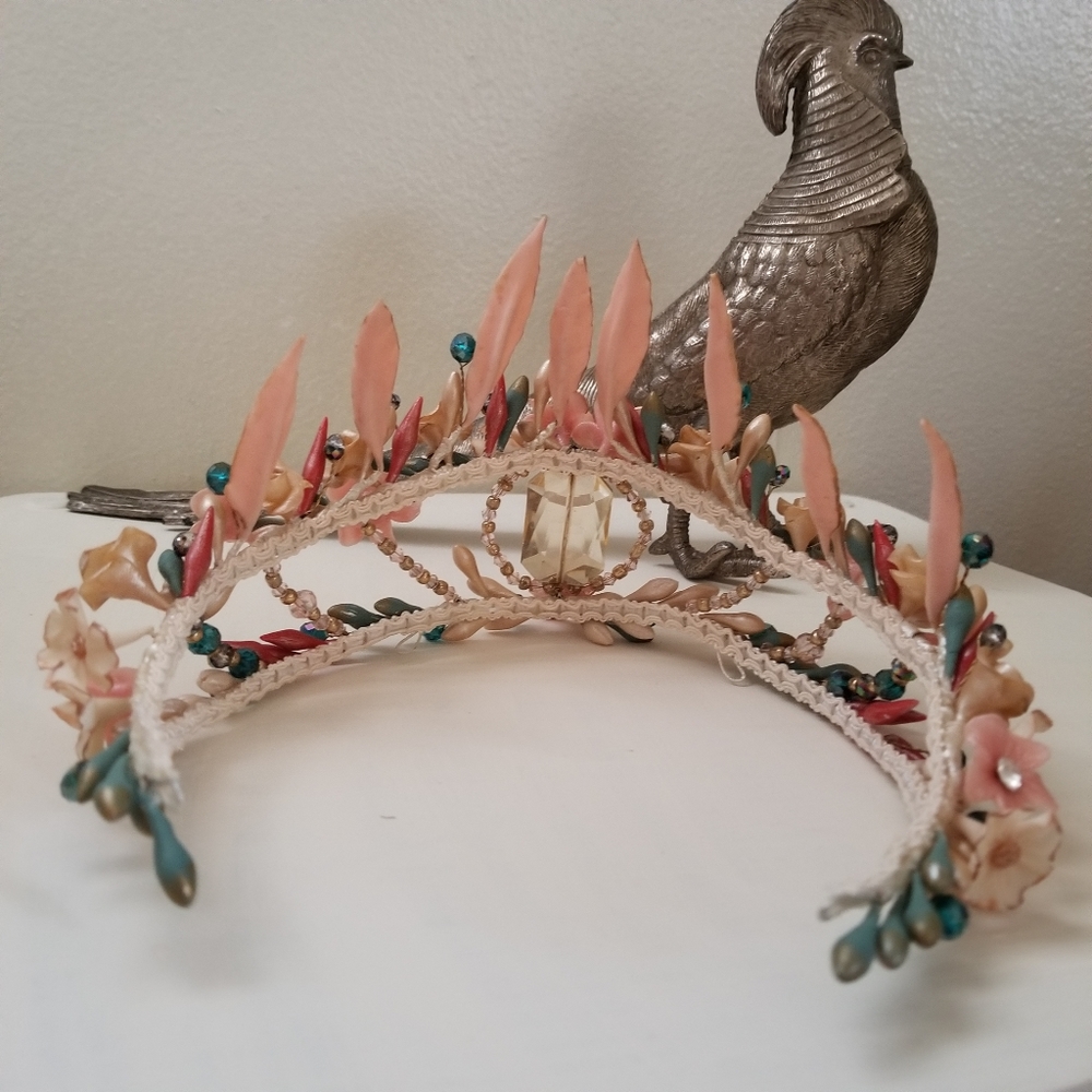Handmade crown. - Picture 3 of 4